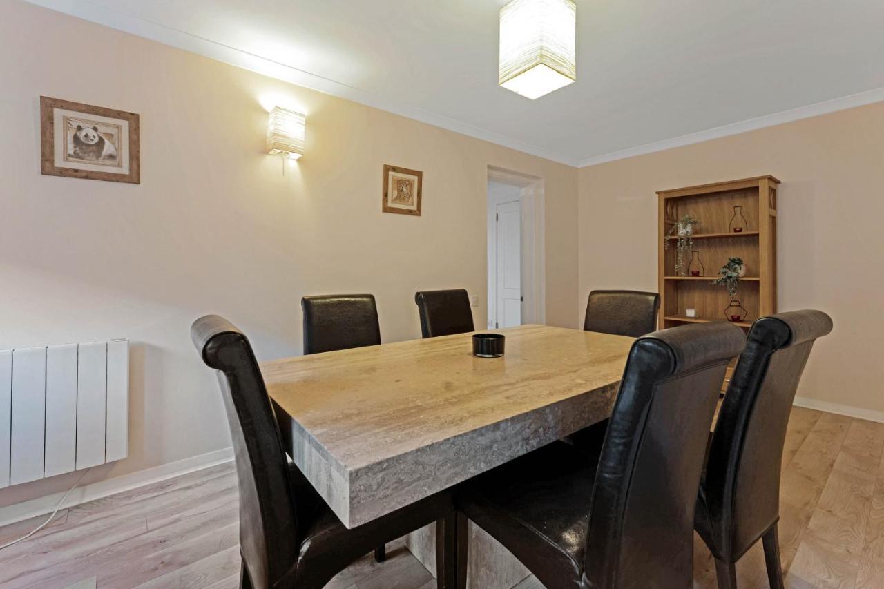 Elegant & Unique Getaway - Spacious 3 Bedroom, 2 Bathroom City Centre Apartment - Free Allocated Parking. Edinburgh Exterior photo