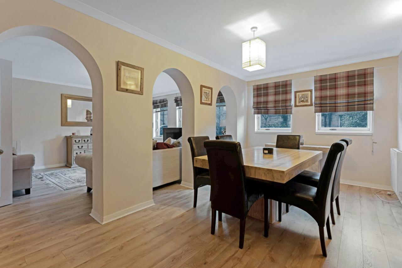 Elegant & Unique Getaway - Spacious 3 Bedroom, 2 Bathroom City Centre Apartment - Free Allocated Parking. Edinburgh Exterior photo